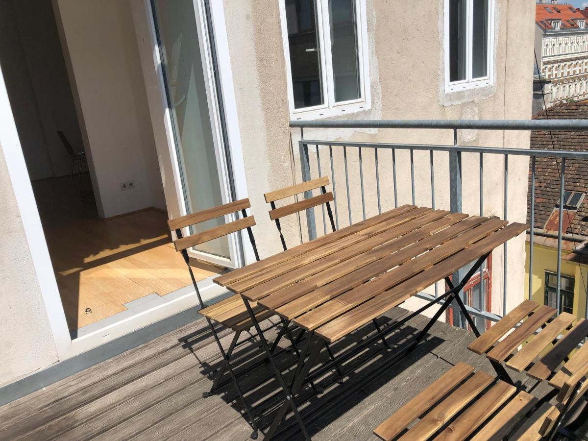 Helle 4 Zimmer Familien-Wohnung Mit Balkon! Schloss Schonbrunn In Gehdistanz Wien Exteriör bild